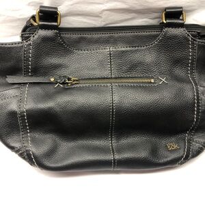 THE SAK Kendra Black Leather Satchel Purse Bag. Like New. Multiple pockets.